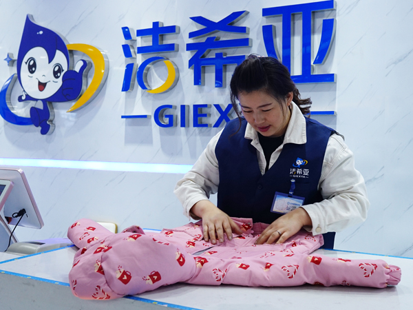 新手创业不迷茫开品牌干洗店，有品牌背书开店更轻松